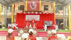 TRƯỜNG THCS TRẦN CAN TUYÊN TRUYỀN TUYỂN SINH TẠI TRƯỜNG TIỂU HỌC TÔ VĨNH DIỆN