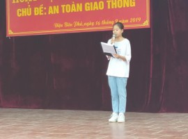 Hoạt động tập thể: An toàn giao thông